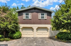 813 HERITAGE DRIVE, GETTYSBURG, PA 17325
