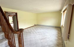 6 Lakewood Drive, Narragansett, RI 02882