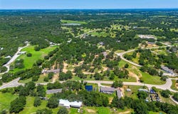 410 Wild Hill Oak Drive, Springtown, TX 76082