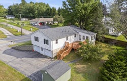 374 East Avenue, Lewiston, ME 04240