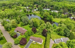 35 Dorchester Lane, Branford, CT 06405
