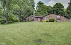 1019 Somerset Drive, Johnson City, TN 37604