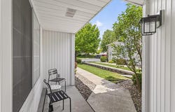 7542 Hinton Park Avenue S, Cottage Grove, MN 55016