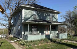1207 Grove Avenue, Corning, IA 50841