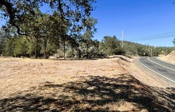 17426 Deer Hill Road, Hidden Valley Lake, CA 95467
