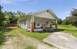 447 W Main Street, Magnolia, NC 28453