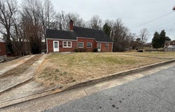 45 Hillcrest DR, Rocky Mount, VA 24151