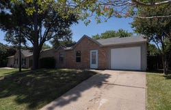 624 Black Hills Drive, Burleson, TX 76028