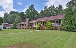 4985 Fox Forest Dr SW SW, Lilburn, GA 30047