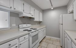 1444 Stonebridge Circle, Wheaton, IL 60189