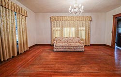 304 N Sycamore St, Peabody, KS 66866