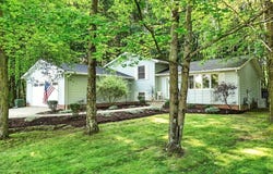 10 S Oakmont Road, Northfield Center, OH 44067