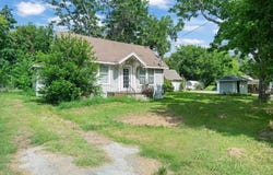 517 N Oleander Street, Grand Saline, TX 75140