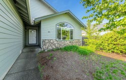 881 Kendall Drive, Grants Pass, OR 97527