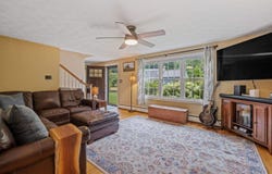 18 Dunbarton Drive, Nashua, NH 03063