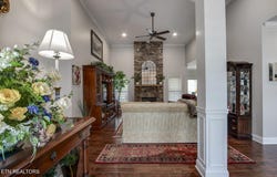 305 Kennesaw Lane, Lenoir City, TN 37771