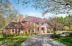 532 WALKER RD, GREAT FALLS, VA 22066