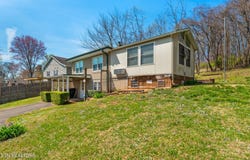 1609 Paris Rd, Knoxville, TN 37912