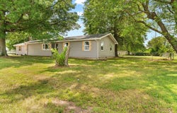 234 W Howard Avenue, Billings, MO 65610