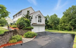 13 Colonial Dr, Clinton, MA 01510