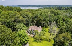 36 Indian Spring Rd, Mount Olive Twp., NJ 07828