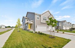 3746 SW Clayton Place, Lee's Summit, MO 64082