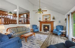705 Benjamin Avenue, Gower, MO 64454