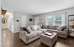 3613 St Edwards Dr, Jeffersontown, KY 40299