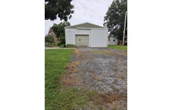 400 Mortimer St, Barry, IL 62312