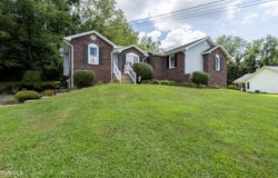 15537 Woodstone Circle, Bristol, VA 24202