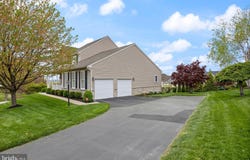 1115 GLEN VIEW DRIVE, YORK, PA 17403
