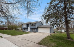 315 Walnut Lane, Crown Point, IN 46307