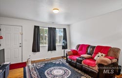 207 N 4th W, Mountain Home, ID 83647