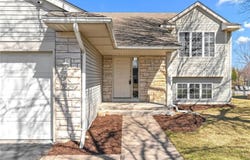 2829 90th Lane NE, Blaine, MN 55449