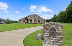 125 Clover Lane, Diana, TX 75640