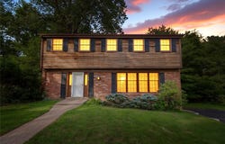 2907 Autumnwood Dr, Shaler, PA 15116
