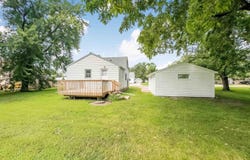312 S 1st Ave, Brandon, SD 57005