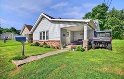 612 S Lewis Street, Bloomfield, IN 47424-1530