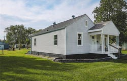 307 N 3rd Street, Chaffee, MO 63740