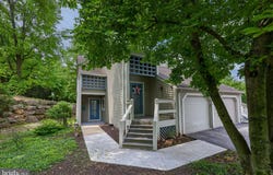 2005 MEADOW GLEN, READING, PA 19610