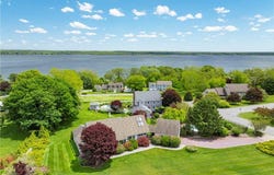 130 Gideon Lawton Lane, Portsmouth, RI 02871