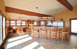 1800 E DEER CREEK Road, Clinton, IA 52732