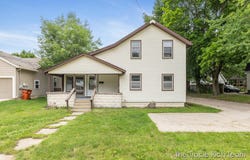 227 E Division Street NE, Rockford, MI 49341