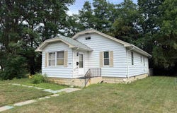 2005 Prairie Avenue, South Bend, IN 46613