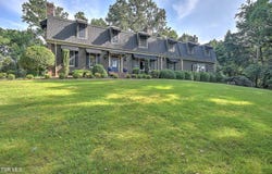 733 Windmill Circle, Bristol, VA 24201