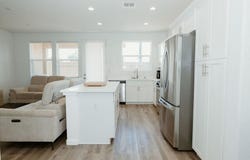 947 W Payson Ave, Visalia, CA 93291