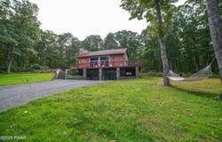 109 Alex Road, Hawley, PA 18428