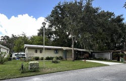 28944 Hubbard St, Leesburg, FL 34748