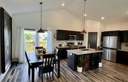 727 Drumlin Dr, Kewaskum, WI 53040