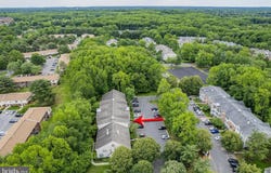 82 CHEVERNY COURT, HAMILTON, NJ 08619